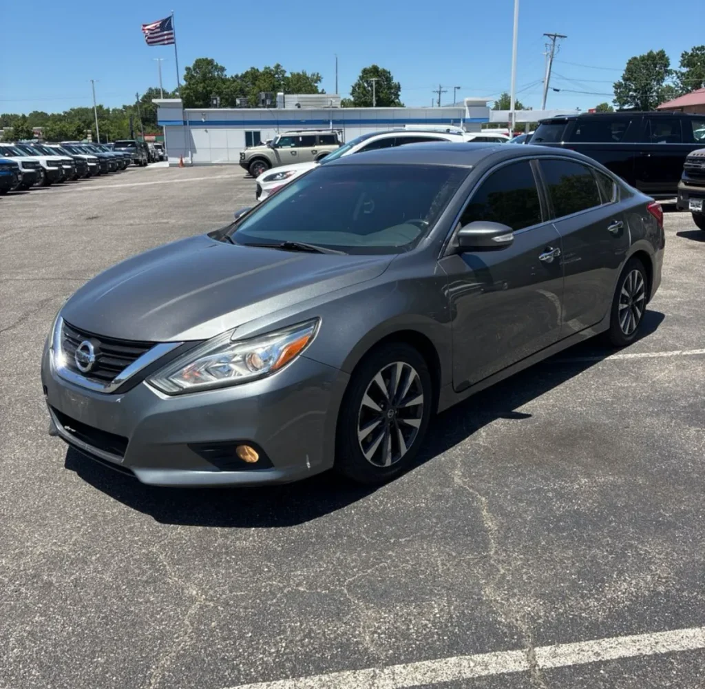 2017 Nissan Altima – Comfortable, Efficient & Dependable Sedan